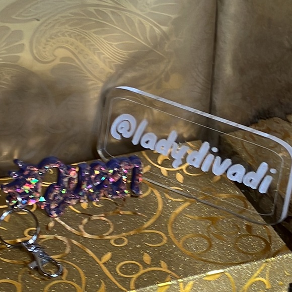 Queen KeyChain / Purse Charm Purple and Rose Gold Sparkle - Picture 15 of 15